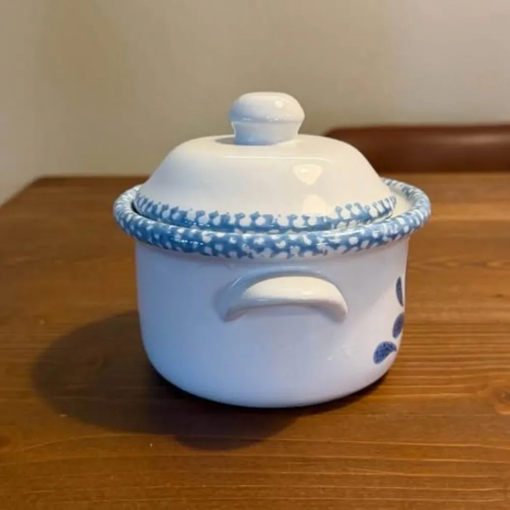 Unbranded charming vintage